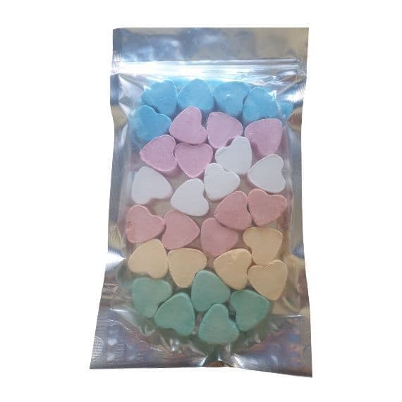 30 x Random Scented Mini Hearts Fizzers Bath Bubble & Beyond 10g