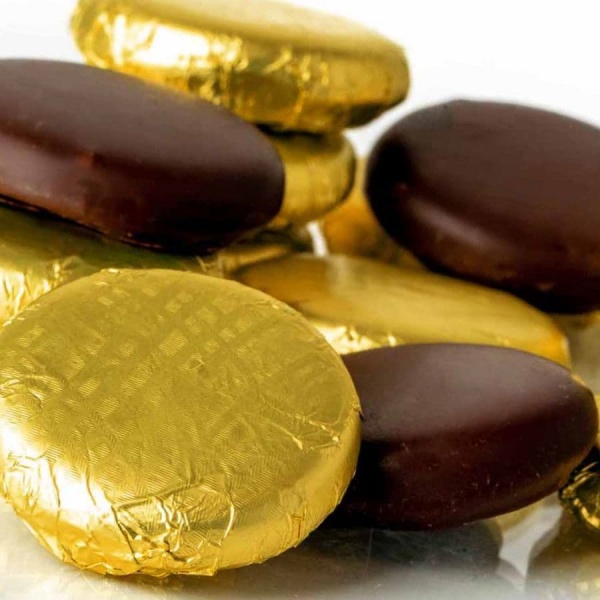 Irish Cream Cremes - Fondant Creams Gold Foiled Whitakers Chocolates 400g