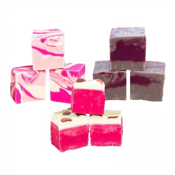 Parma Violet, Raspberry Gin, Strawberry Daiquiri Mixed Flavours Luxury Hand Made Fudge Factory 600g